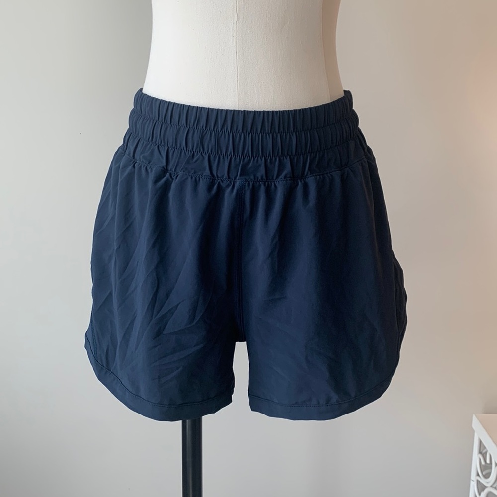 Navy lulu shorts size 10!!